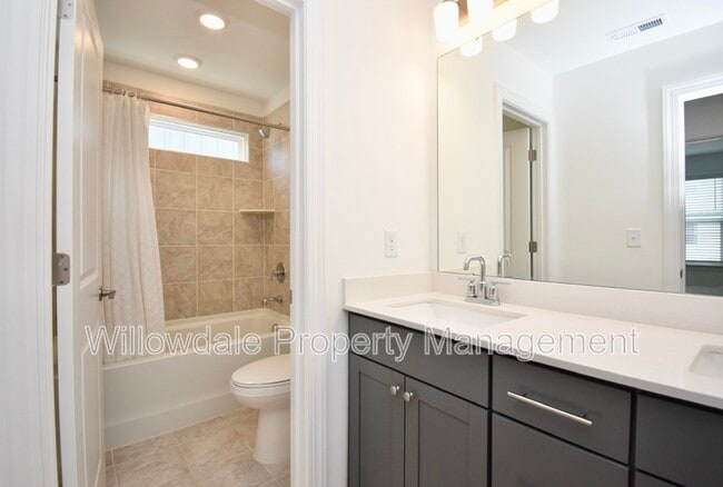 Building Photo - 2534 Hutch Ln