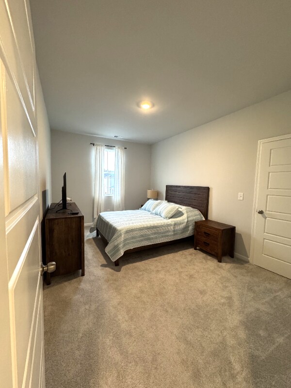 Building Photo - 145 Cypress Holw Dr