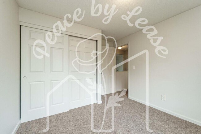 Building Photo - 2521 Strasburg Dr