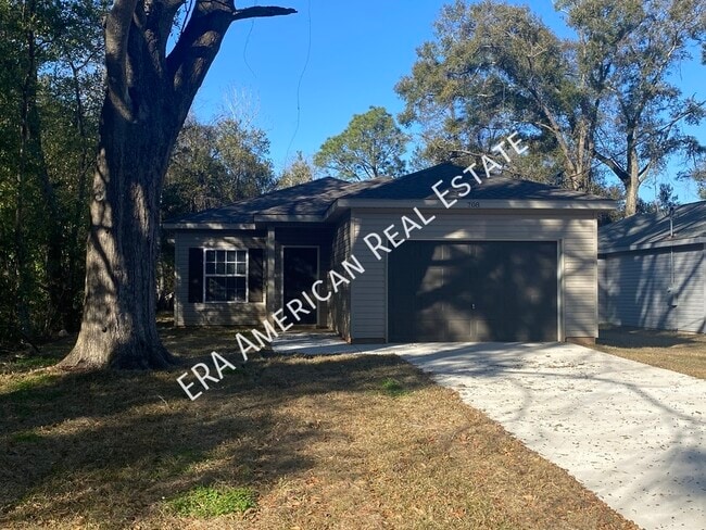 Primary Photo - 708 Robinson Ave E