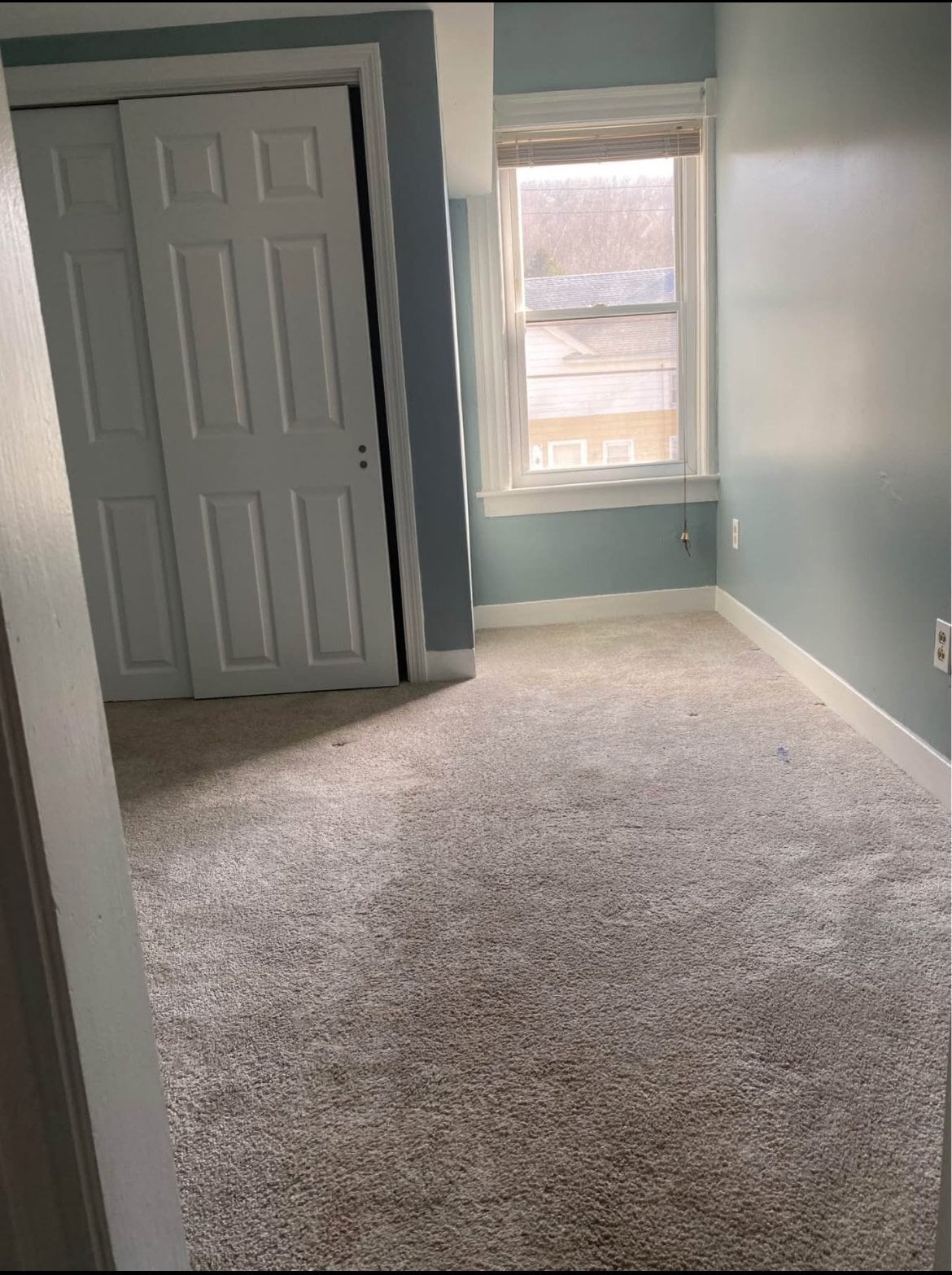 Building Photo - 52 River St