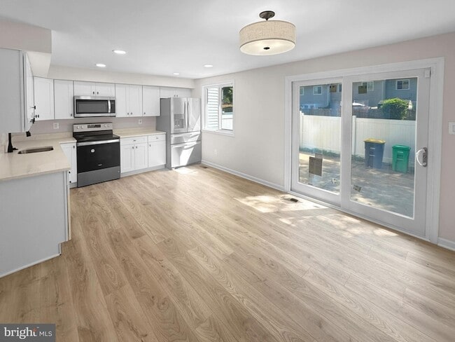 Building Photo - 340 Possum Ct