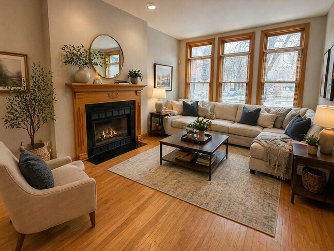 Building Photo - 1463 N Leavitt St