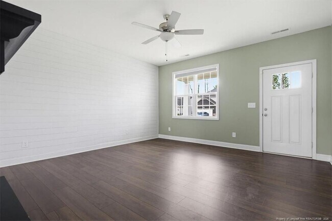 Building Photo - 1717 Stackhouse Dr
