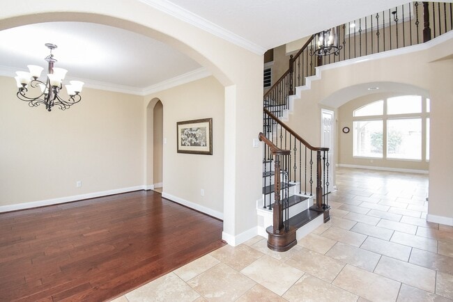 Building Photo - 7606 Westmoreland Dr
