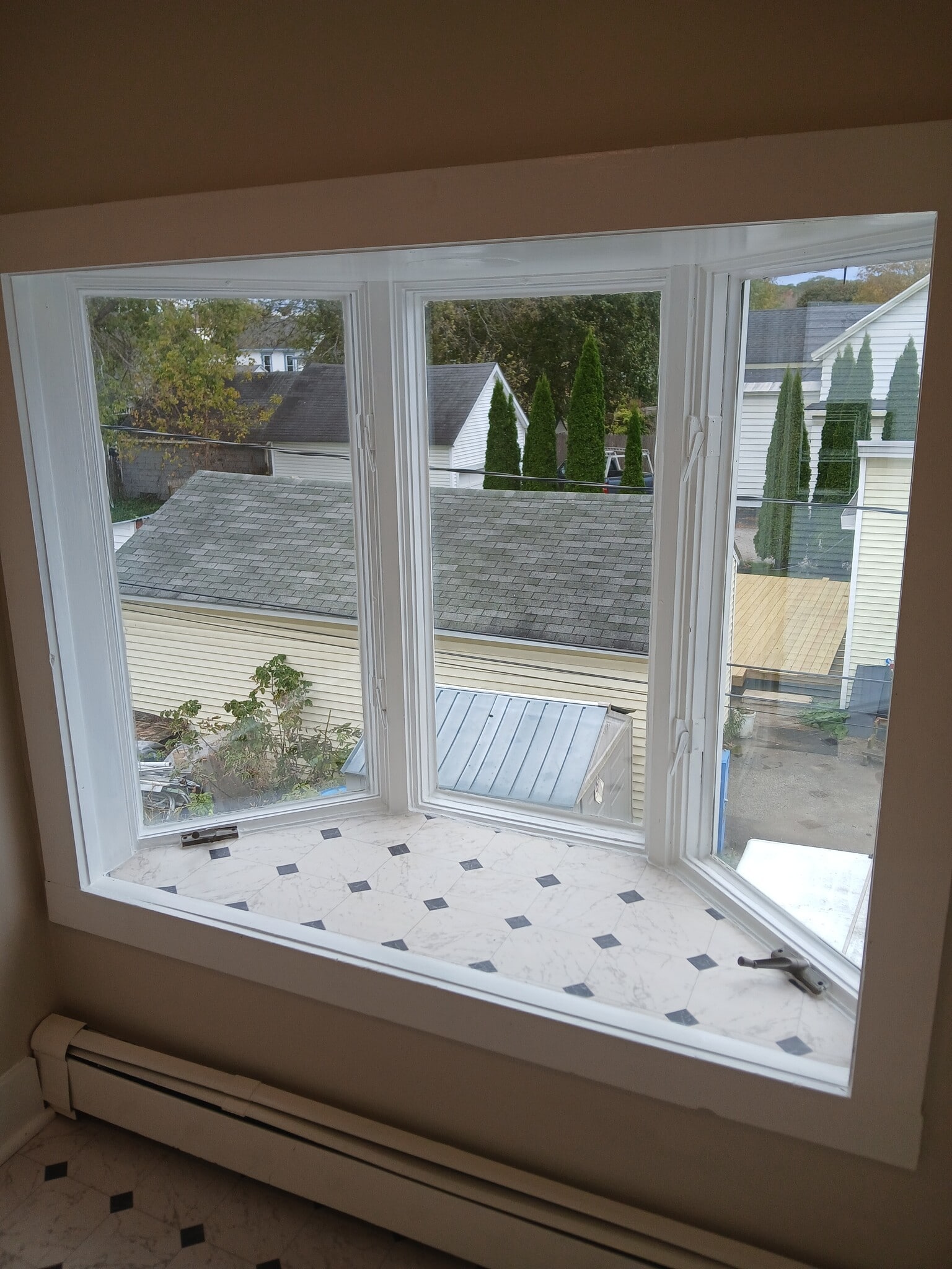 Window Seat - 112 Library Ave