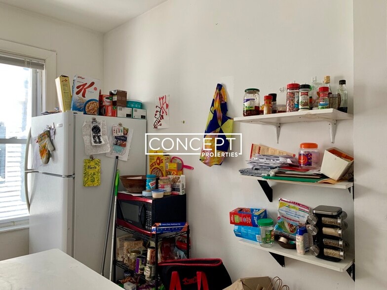 Building Photo - 530 Cambridge St