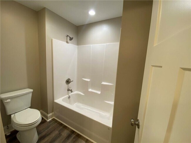 Building Photo - 782 Crooked Creek Dr