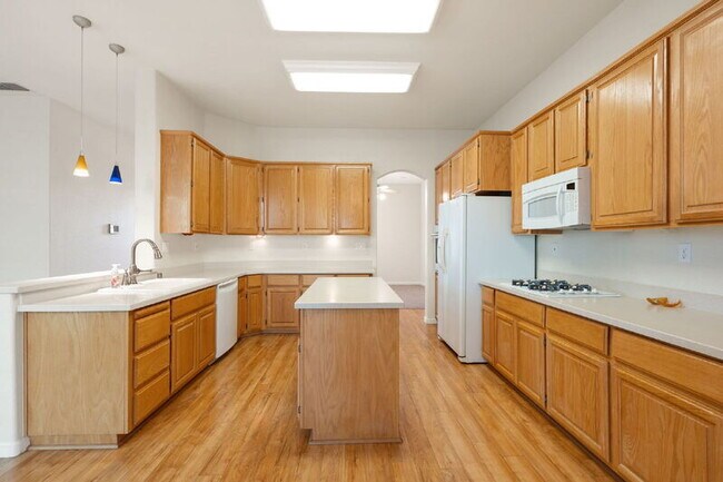 Building Photo - 2347 Amber Falls Dr