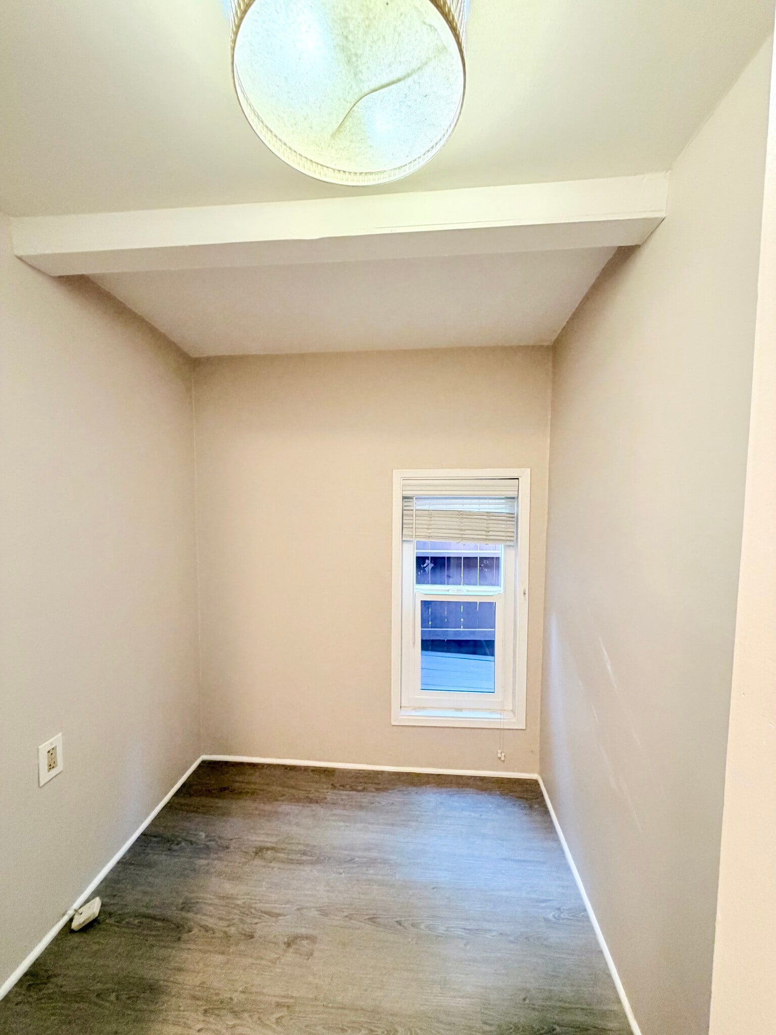 Building Photo - 1542 E Woodbury Rd