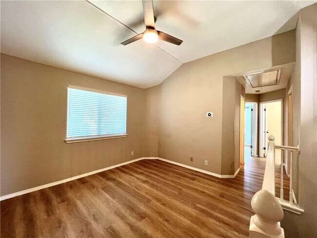 Building Photo - 8603 Bobcat Dr