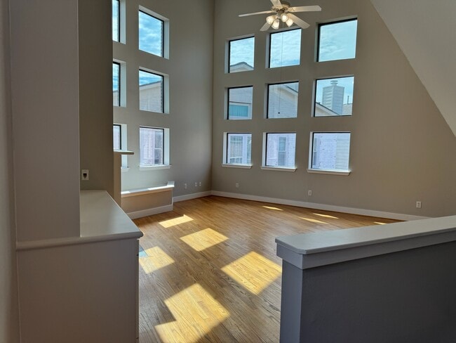 Building Photo - 9716 Linkmeadow Ln