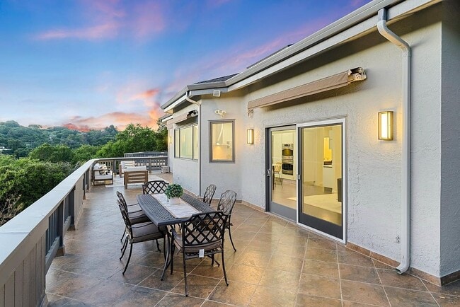 Building Photo - 12637 Star Ridge Ct