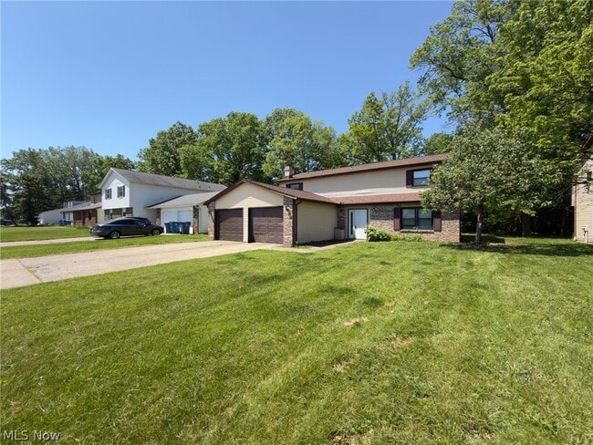 Building Photo - 2814 Forest Ln