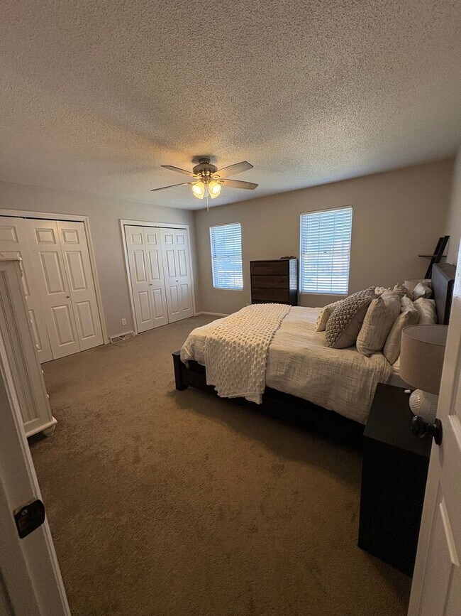 Building Photo - Lovely 2 bedroom 1.5 Bath In Taylors Near ...