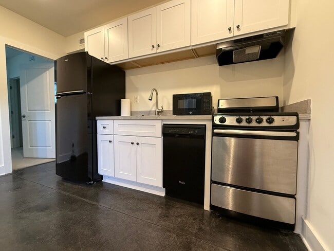 Building Photo - 514-B Trailside Avenue - Cozy 1BR Apartment on Pantops!