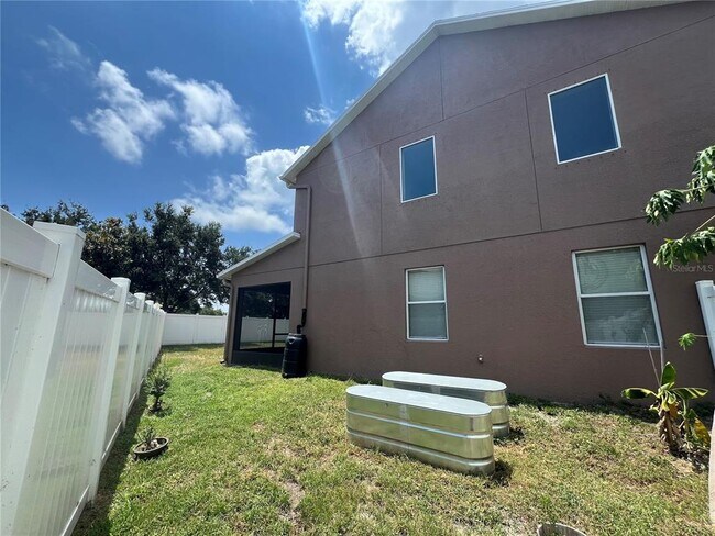 Building Photo - 8315 Deerland Bluff Ln