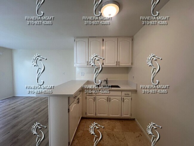 Building Photo - 206