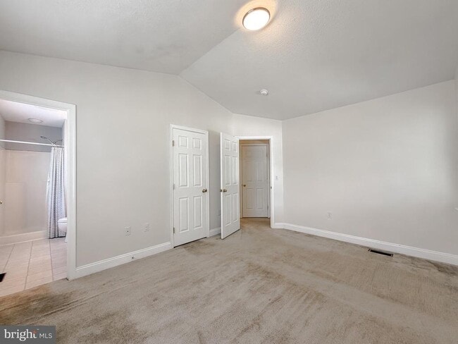 Building Photo - 46231 Sylvan Ct