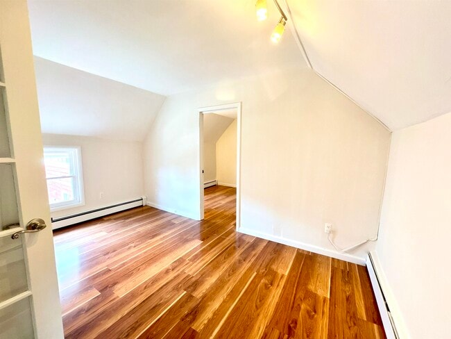 Building Photo - 414 Undercliff Ave