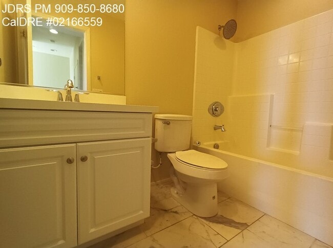 Building Photo - Upland 3 Bedroom Condo