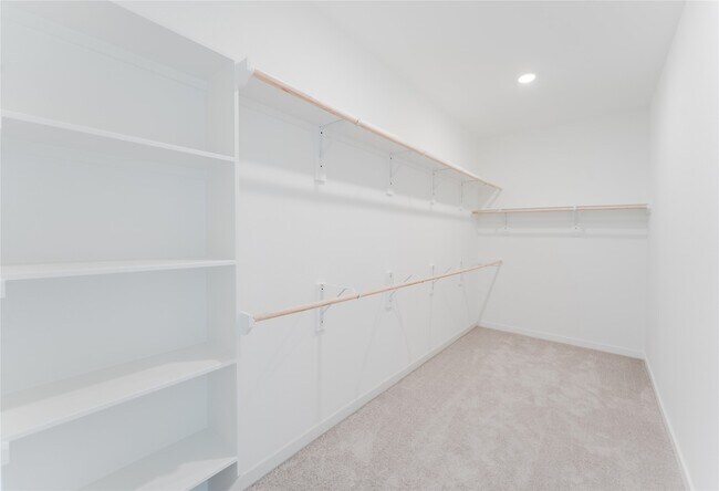 Building Photo - 6671 Iron Clover Dr