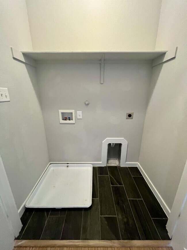 Building Photo - 374 Creekside Curve