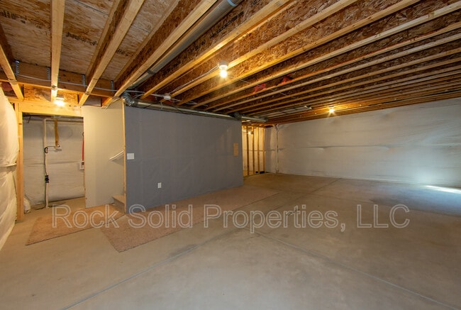 Building Photo - 1031 Old Town Ln