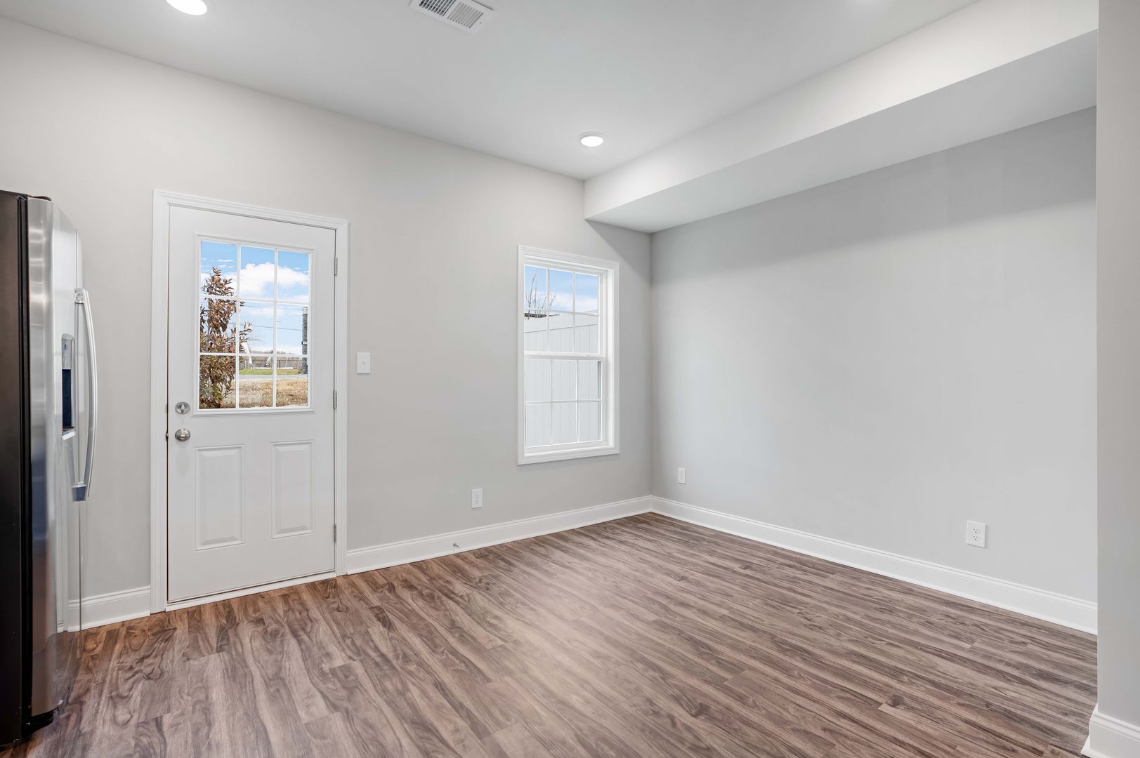 Building Photo - 541 New S Dr