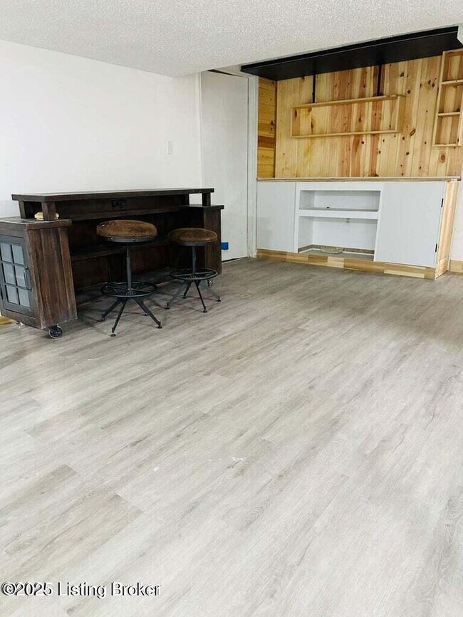 Building Photo - 4105 North Ln