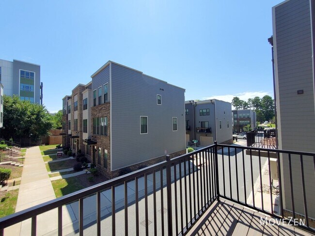 Building Photo - 3645 S Tryon St