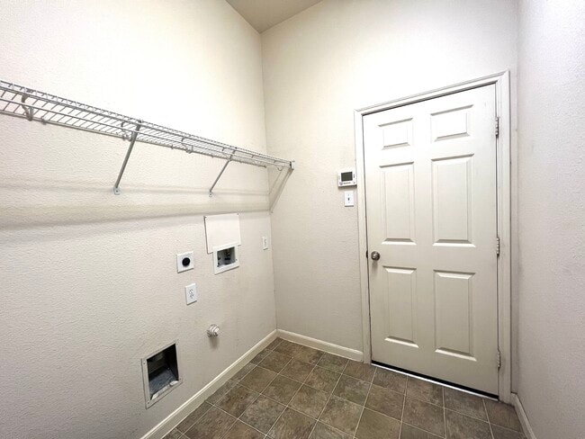 Building Photo - 6302 Richland Hills Dr