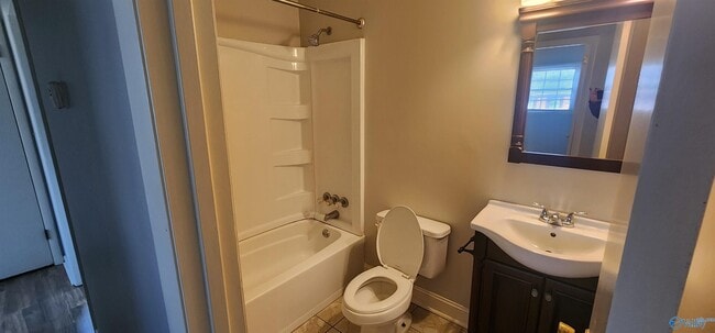 Building Photo - 3810 NW Millbrae Dr