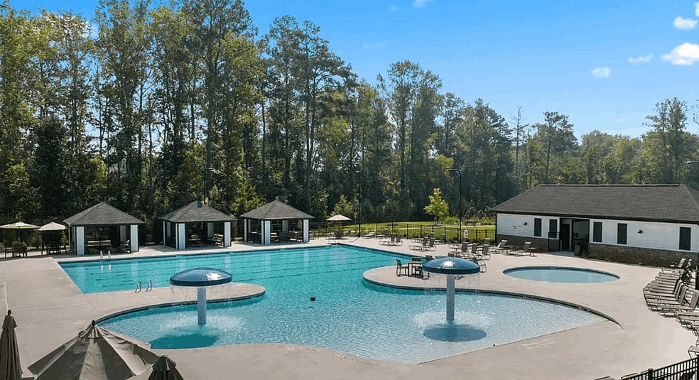 Building Photo - 280 Silvermoon Dr