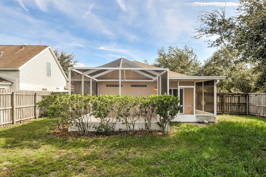 Building Photo - 10808 Shasta Ct