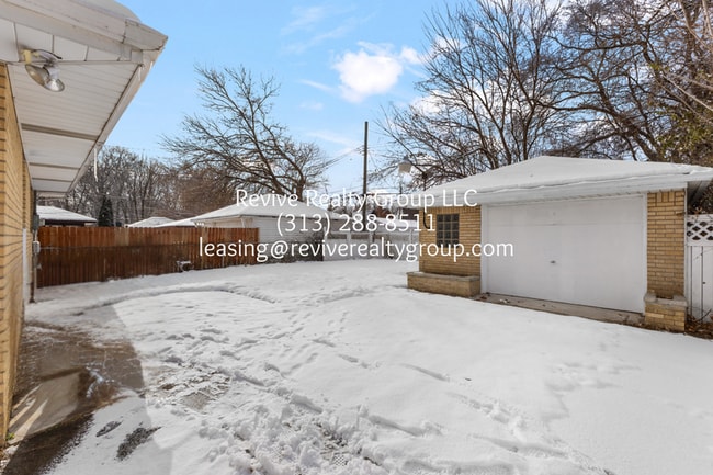 Building Photo - 20241 Kentfield St