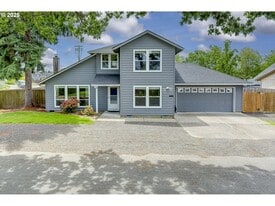Building Photo - 3017 SE Brookwood Ave
