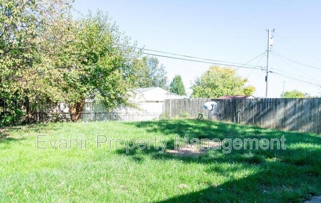 Building Photo - 1240 Berwald Dr