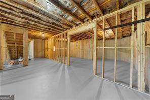 Building Photo - 5435 Mirror Lake Dr