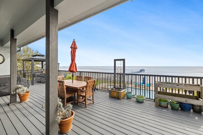 Building Photo - 12734 Tri City Beach Rd