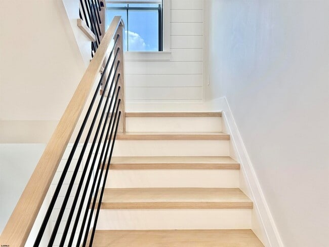 Building Photo - 100 S Frontenac Ave