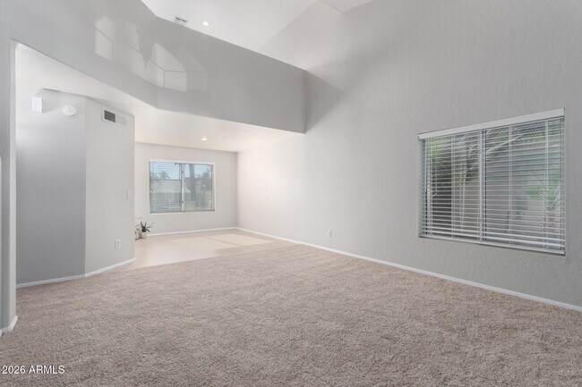Building Photo - 3611 E Windmere Dr