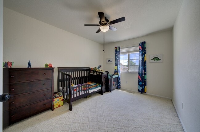 Building Photo - $2222 | 3BR/3BA | Pueblo West Gem!