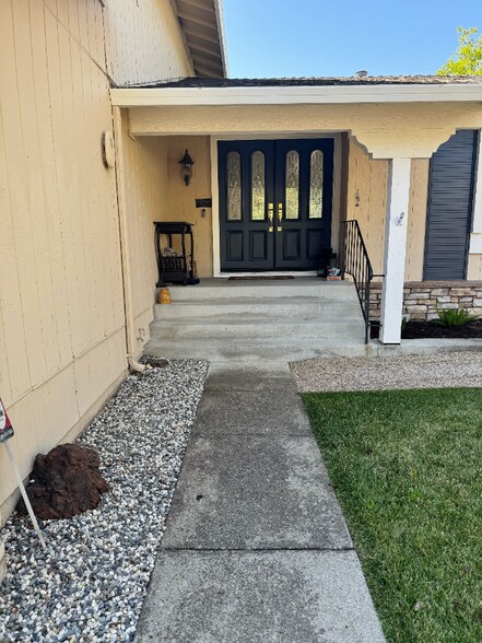 Building Photo - 361 Murindo Pl
