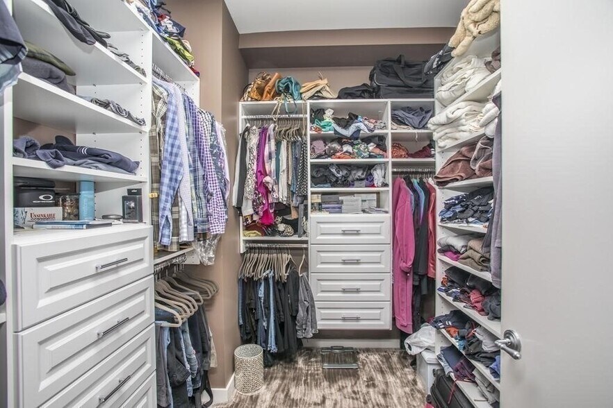 Building Photo - 80 Broad St