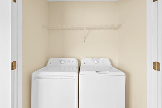 Building Photo - Gated Community