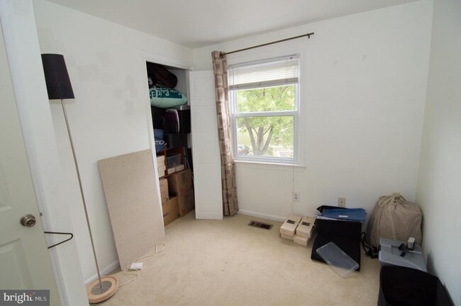 Building Photo - 6618 Birchleigh Way