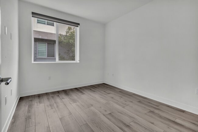 Building Photo - 1879 Union St