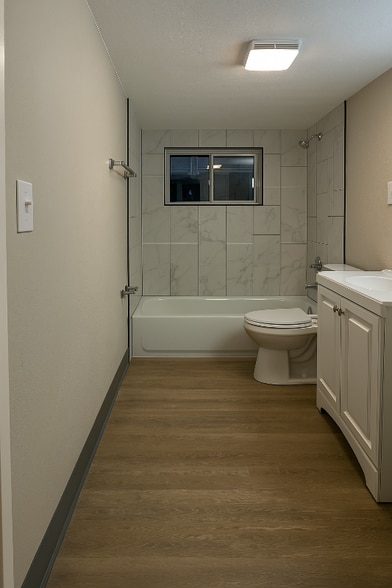 Building Photo - 2306 E 14th St