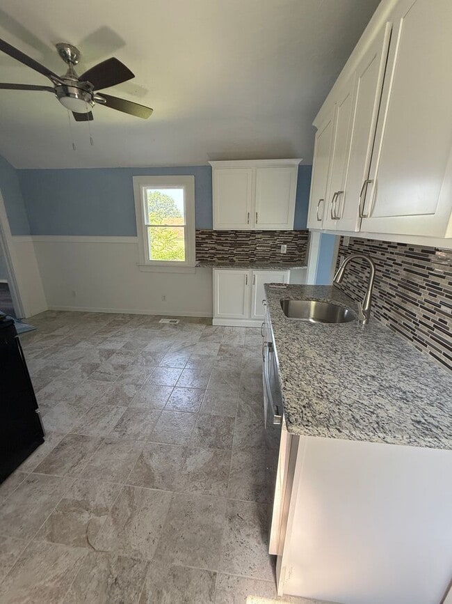 Building Photo - Hughestown Brand new remodel single  Famil...